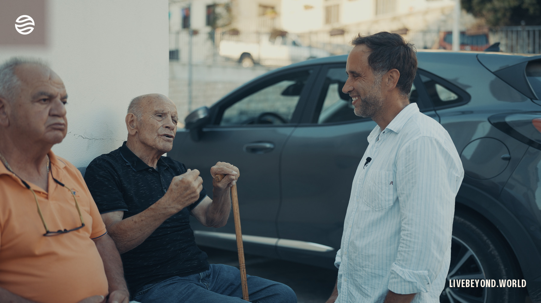 Marek con dos de los mayores. Baunei, agosto de 2024.