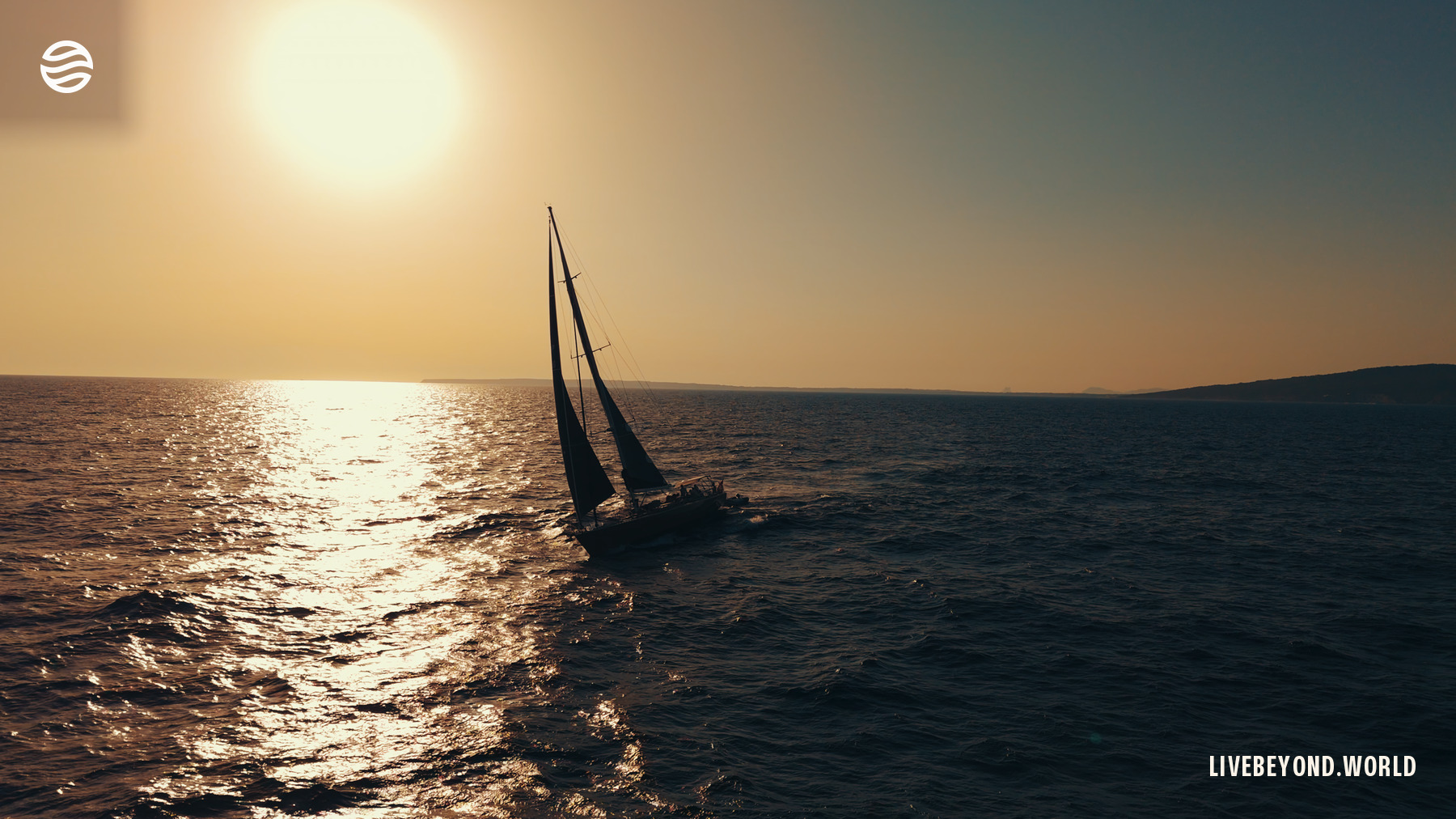 Navegando frente a Formentera, 2024.