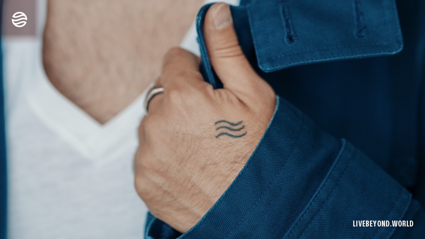 El tatuaje que le enseñé a Olivia: mente, corazón y cuerpo. Más tarde, inspiró el símbolo de Live Beyond.