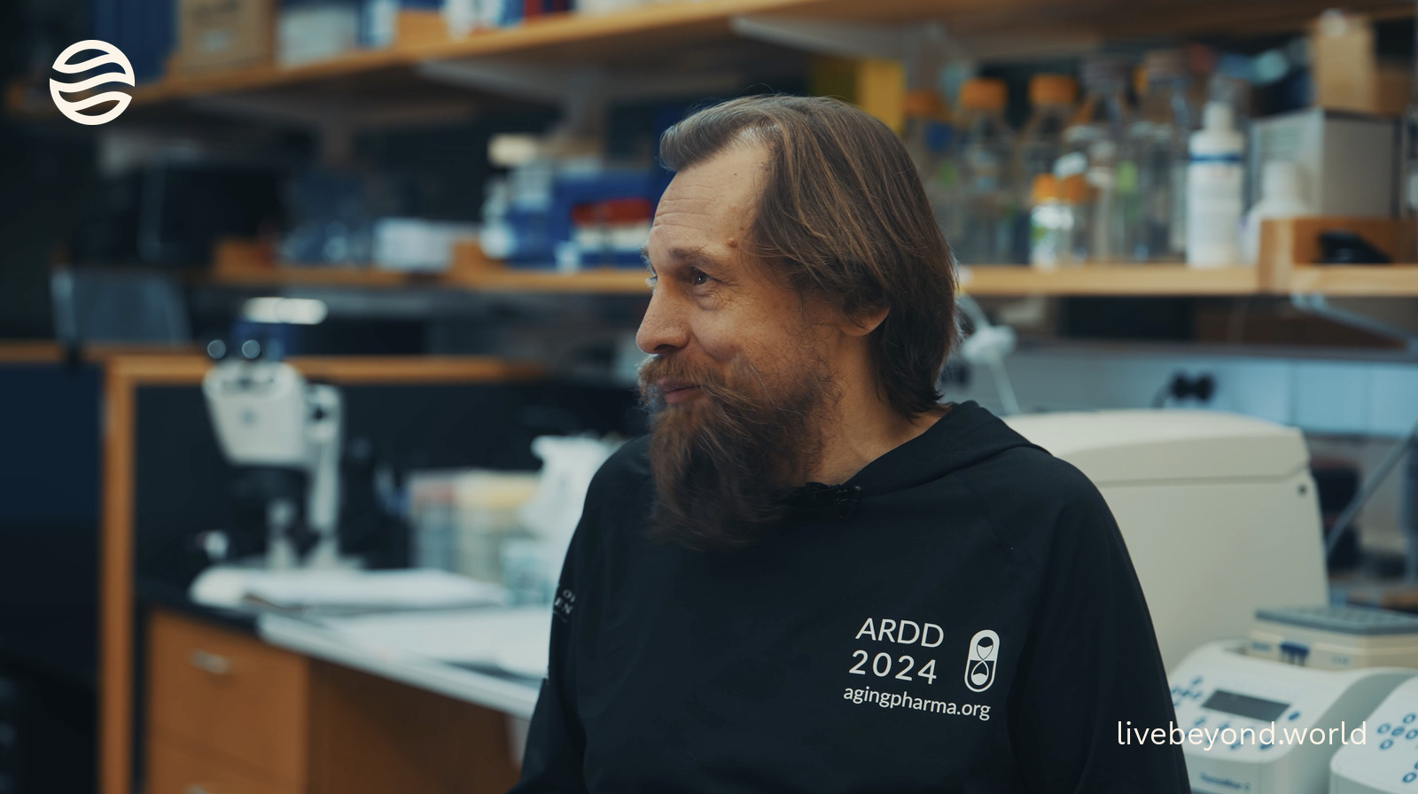 Vadim Gladyshev, smiling, in his lab.