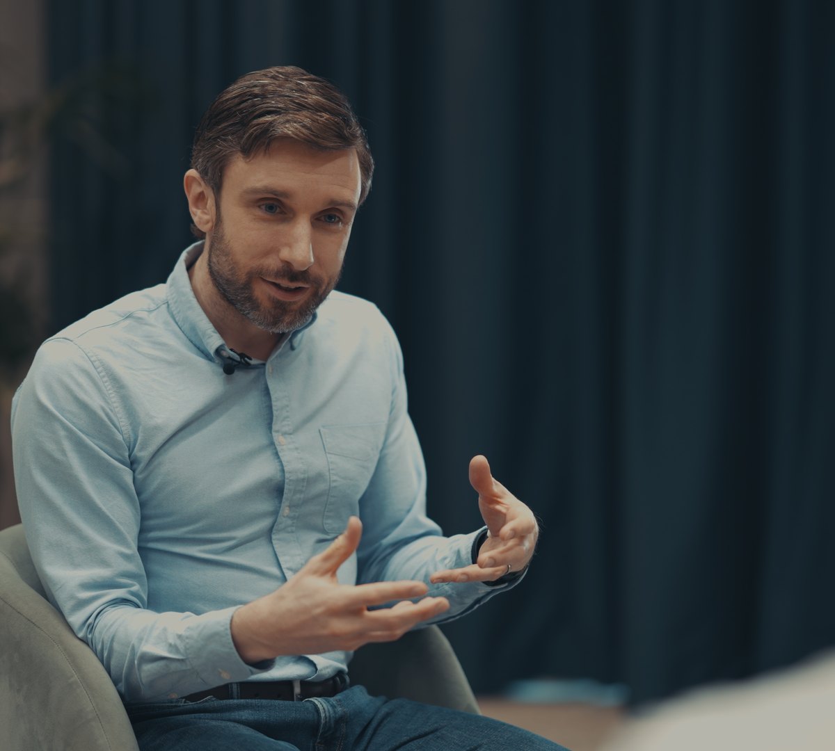 Portrait of Andrew Steele during the Live Beyond interview at the Longevity Summit in Dublin