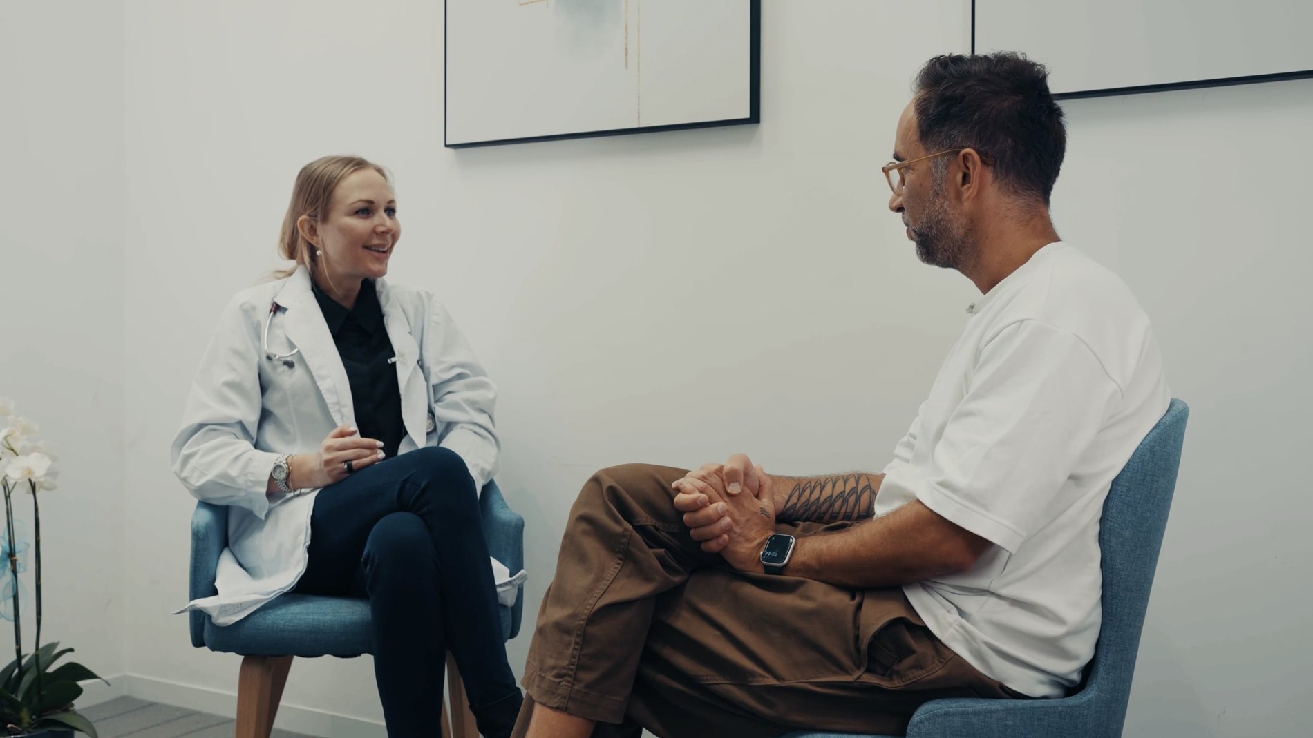 Evelyne Bischof and Marek Piotrowski at the hospital in Shanghai