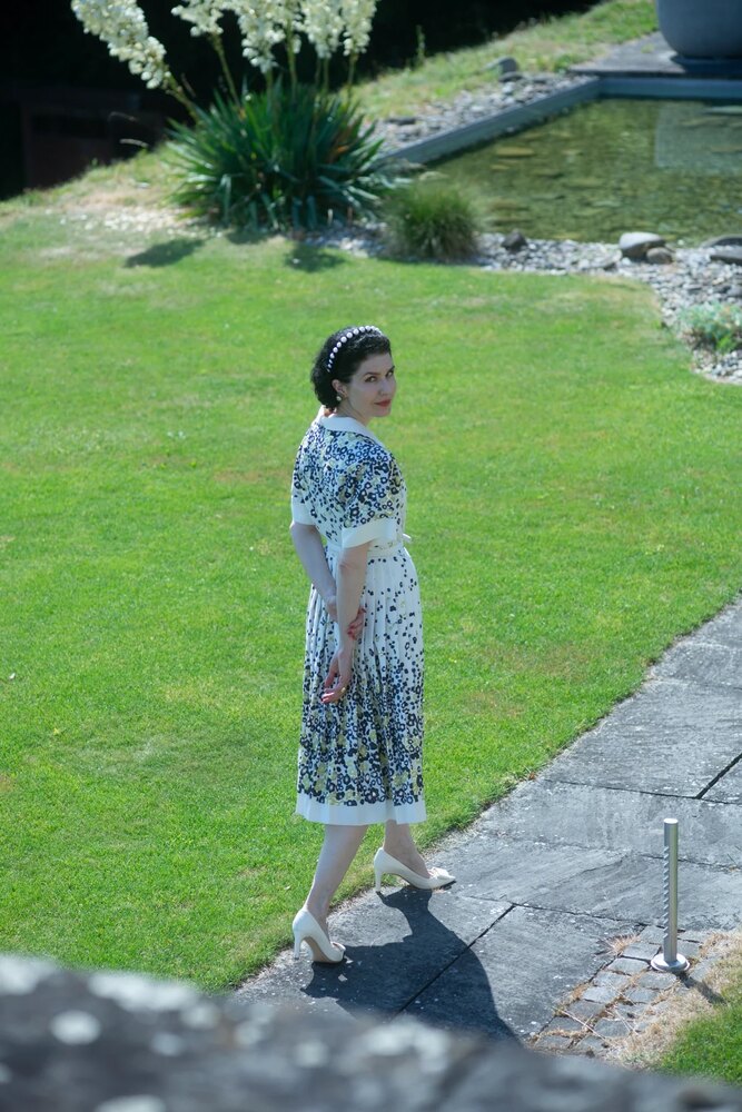 Dr Liv Kraemer walking, entering the Liv World