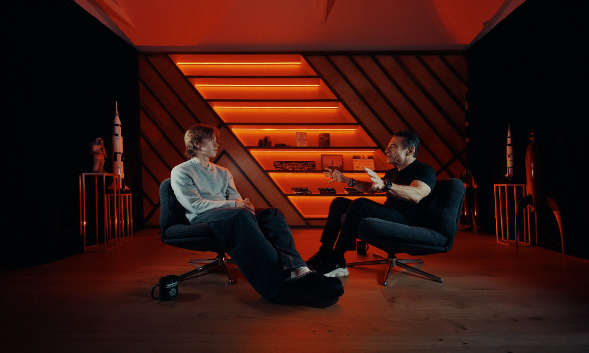 Aleksander in conversation with Peter Diamandis in his podcast studio, Santa Monica